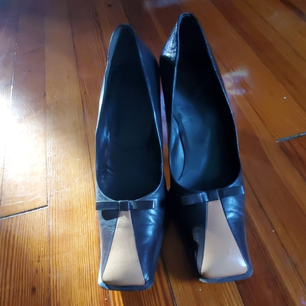 Arti Shoes
